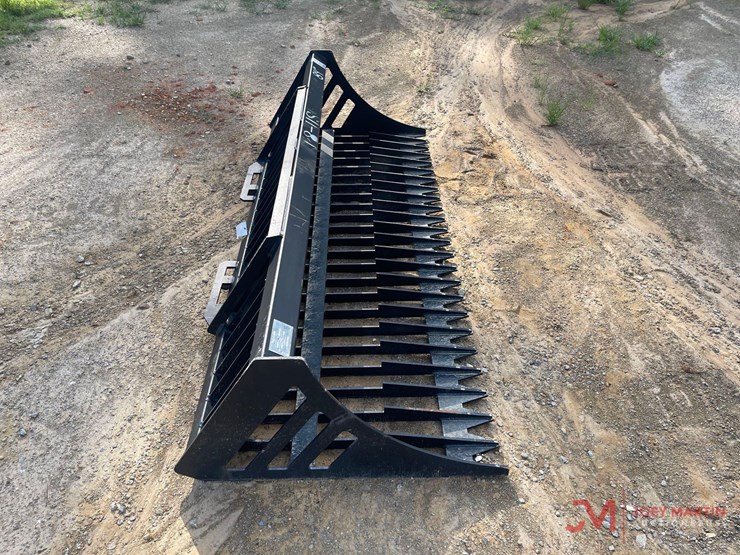 unused-84"-rock-bucket-skid-steer-attachment-image-2