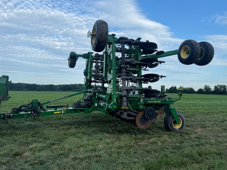 2012-john-deere-2510h-image-2