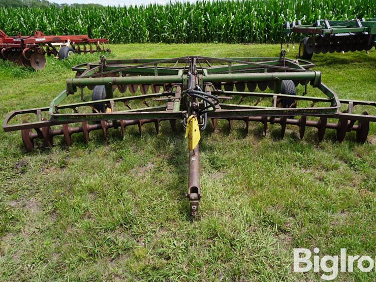john-deere-aw-image-2
