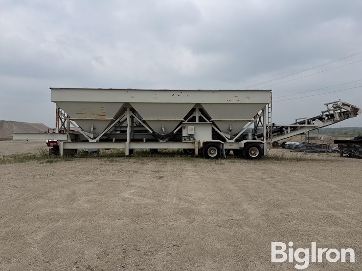 2000-homemade-3-feed-bin-on-t/a-carrier-image-8