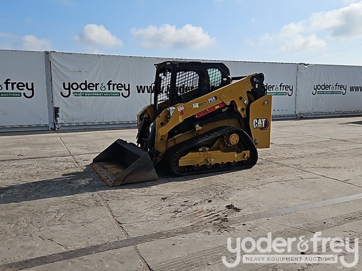 2025-caterpillar-255-image-2
