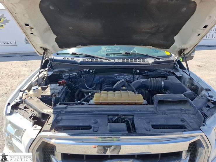 2016-ford-f150-xlt-image-10