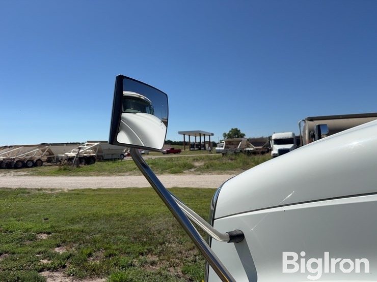 2012-international-prostar-image-11