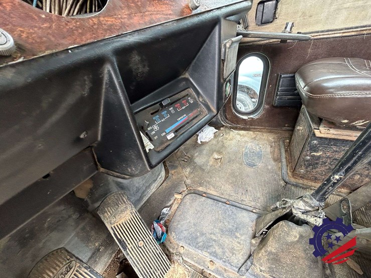1987-peterbilt-379-image-65