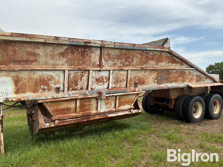 1974-king-load-image-9