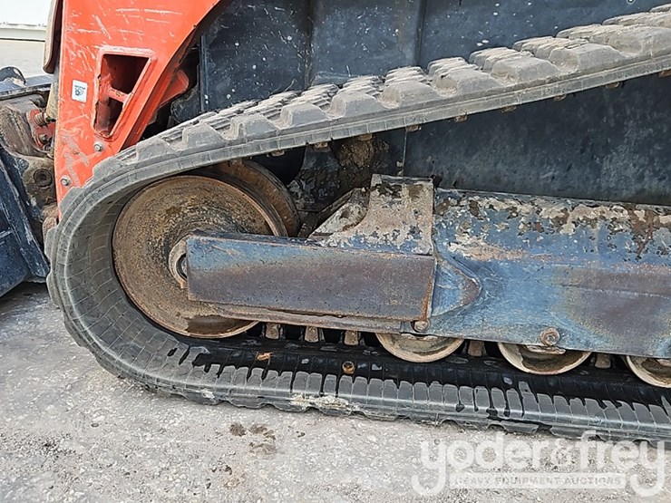 2023-kubota-svl97-2-image-19