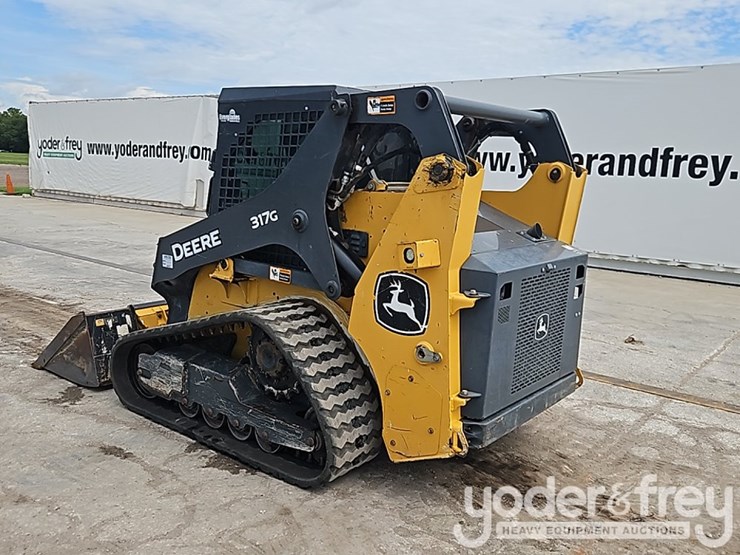 2022-deere-317g-image-4