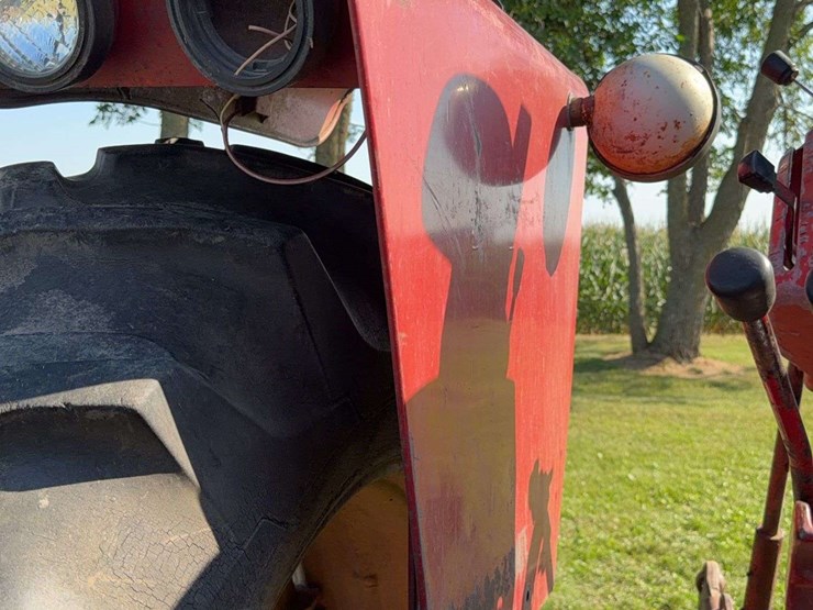 farmall-806-diesel-image-28
