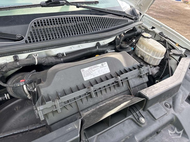 2019-chevrolet-express-2500-image-9