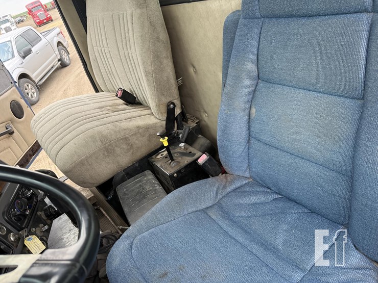 2001-western-star-4900-image-32