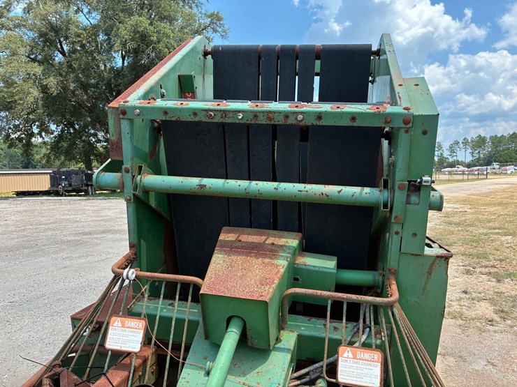 john-deere-410-image-5