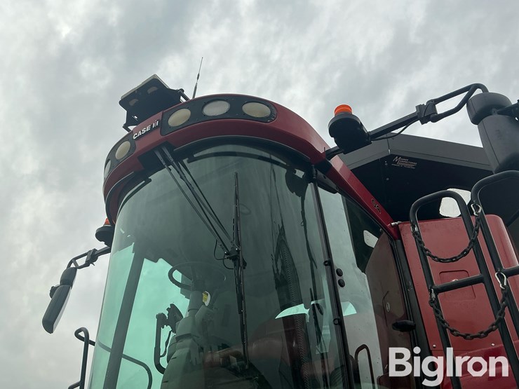 2011-case-ih-8120-image-17