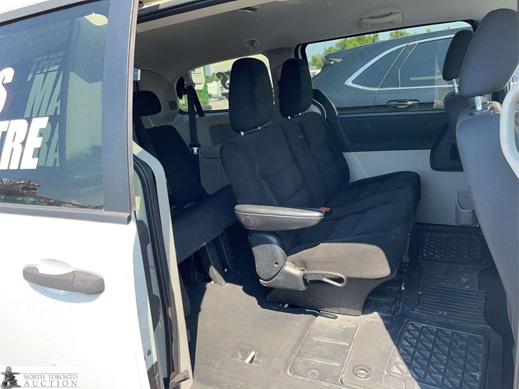 2008-dodge-grand-caravan-se-image-12