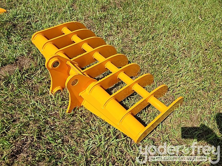 2026-caterpillar-305-image-3