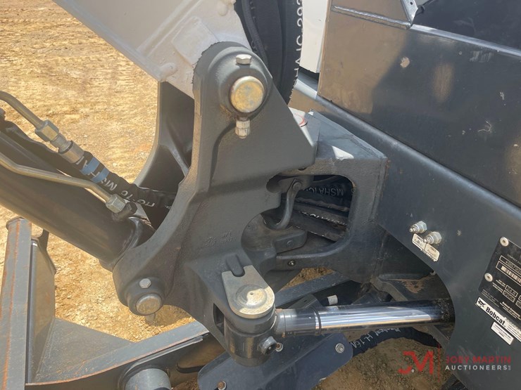 2025-bobcat-e35-r2-series-mini-excavator-image-16