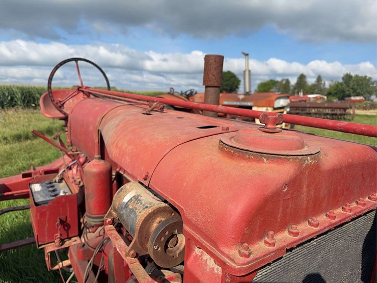 farmall-f-20-image-10
