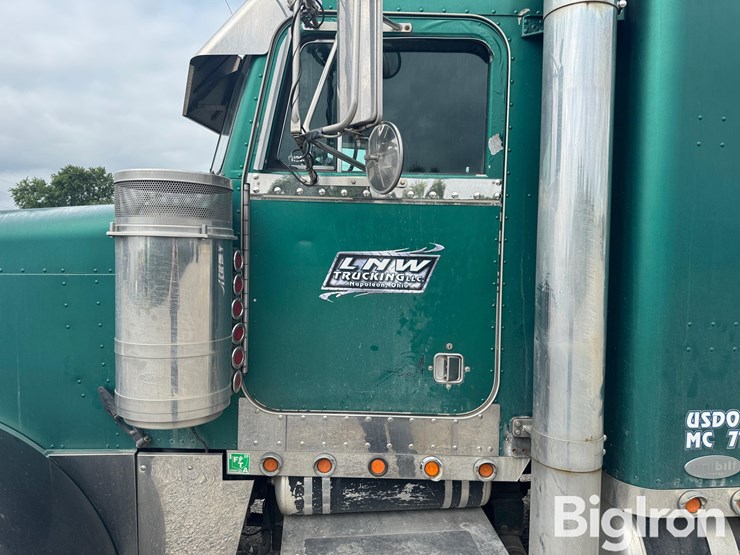1998-peterbilt-379-image-18