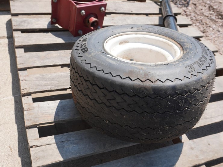 8"-auger-jack-w/18.5x8.5-8-tire-image-13
