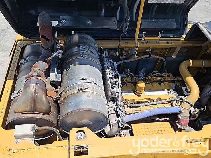 2015-caterpillar-336fl-image-25