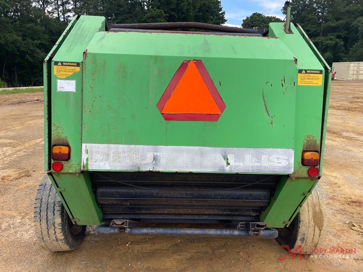 deutz-allis-round-baler-image-4