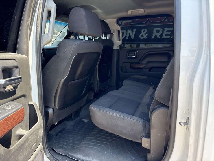 2015-gmc-sierra-2500-image-12