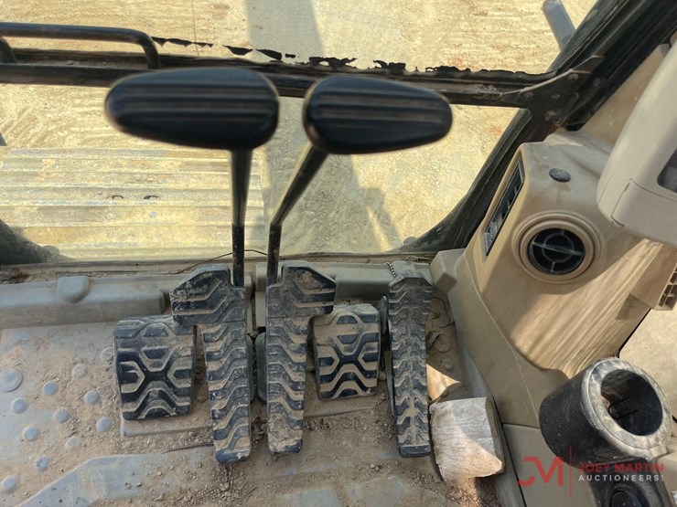 2003-caterpillar-320c-image-18