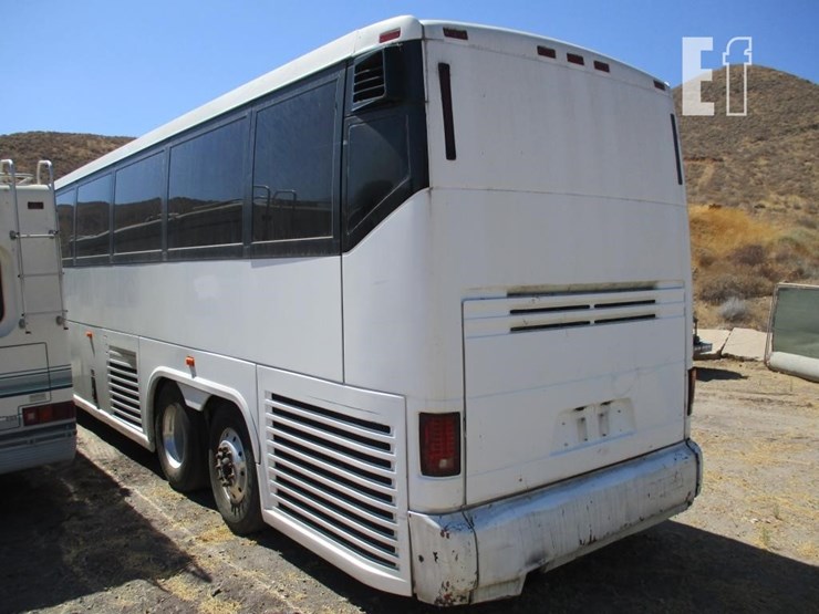 1999-mci-e4500-image-4
