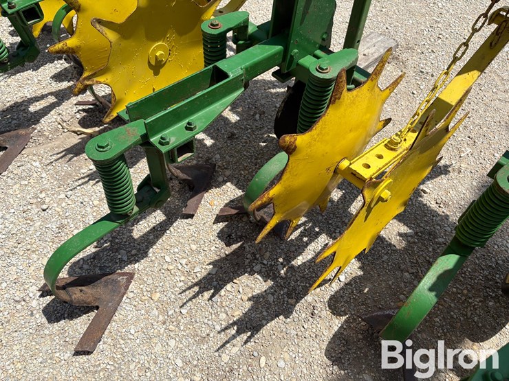 1982-john-deere-825-image-18