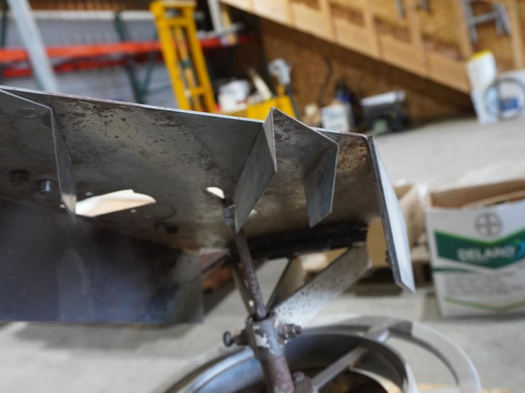 shivers-grain-spreader-1/3-hp-image-11