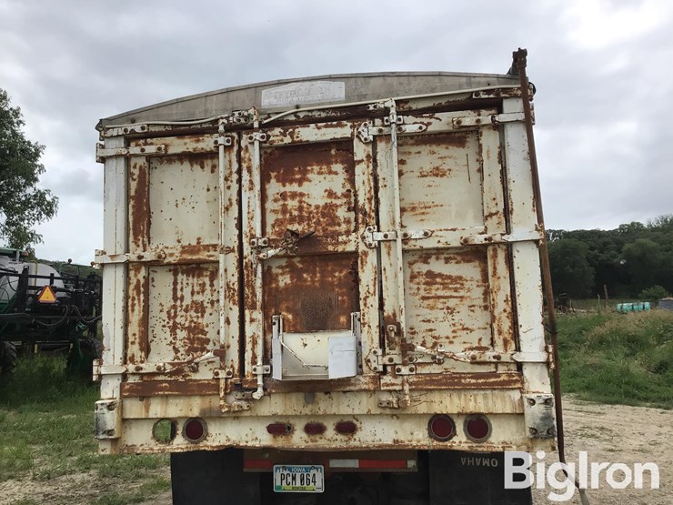 1988-peterbilt-377-image-16