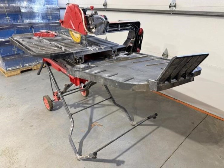 rubi-dt-10in-max-tile-saw-on-stand-image-3