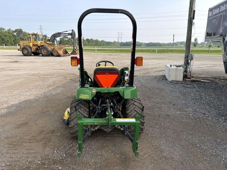 john-deere-2210-image-4