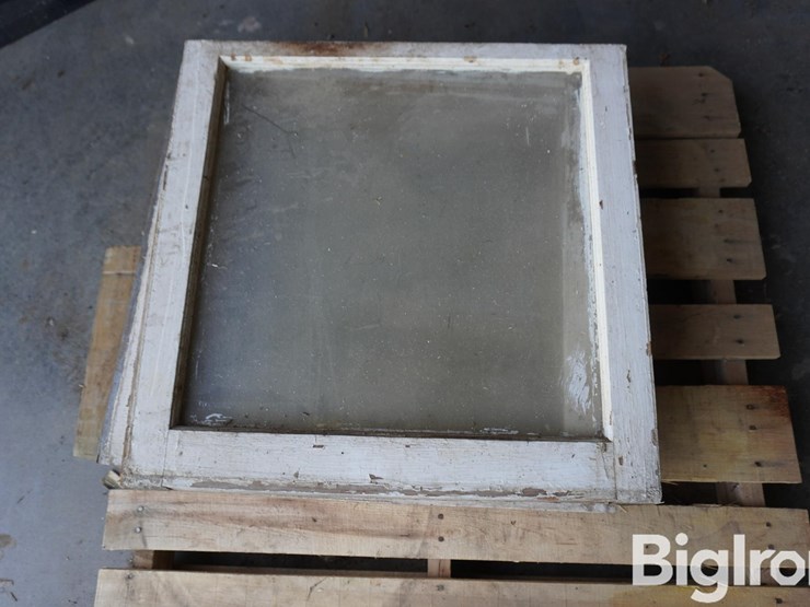 24"x24"-windows-w/glass-image-13