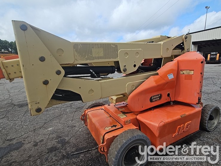 2011-jlg-e400ajpn-image-20