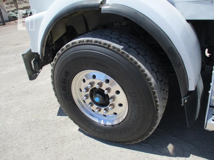 2014-kenworth-t800-image-36