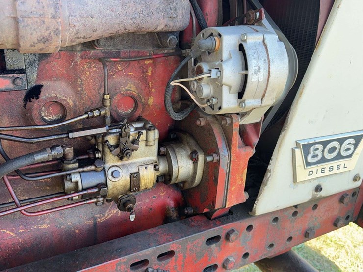 farmall-806-diesel-image-20