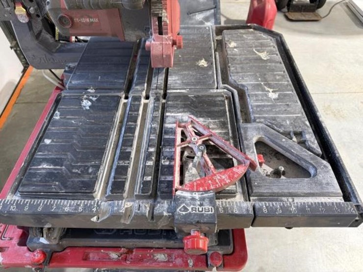 rubi-dt-10in-max-tile-saw-on-stand-image-8