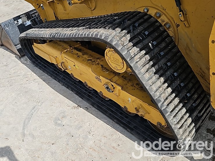 2025-caterpillar-275-image-21