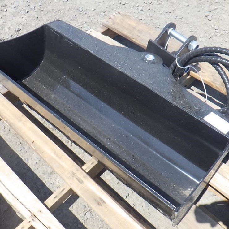 TPM Hydraulic Excavator Tilt Bucket 32"