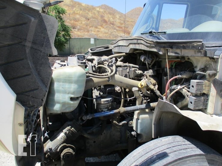 2010-international-durastar-4300-image-6