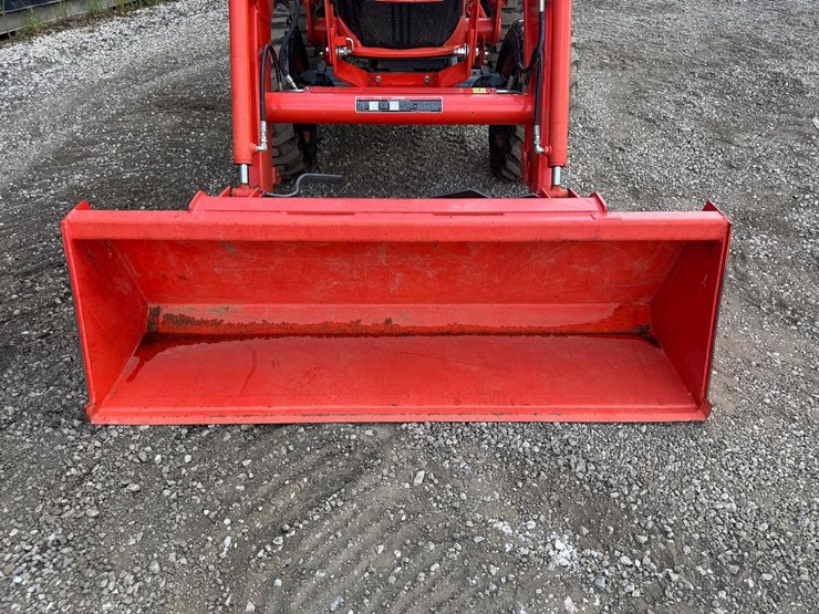 2019-kubota-l4701-image-10