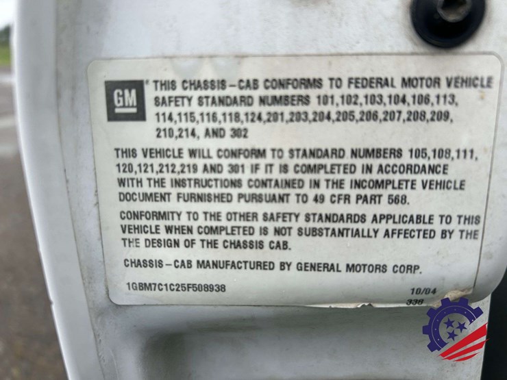 2005-chevrolet-c7500-fuel-&-lube-truck-image-50