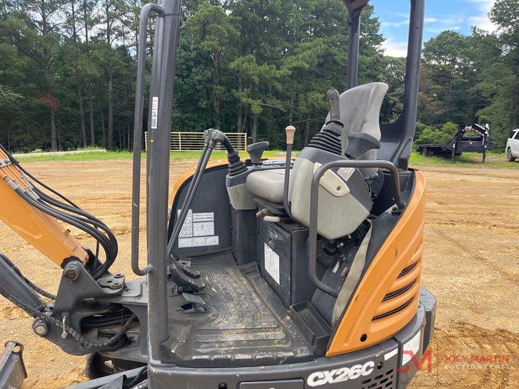 case-cx26c-mini-excavator-image-17