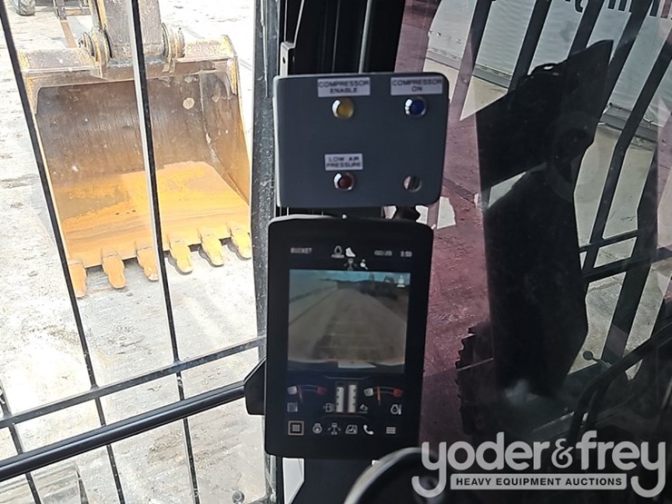 2019-caterpillar-336gc-image-38