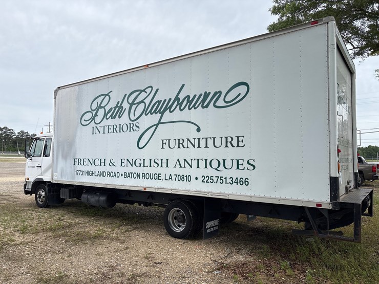 #34806-•-2006-ud1800hd-24’-box-truck-image-3