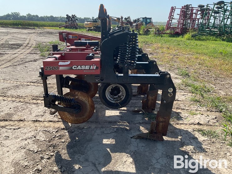 case-ih-2500-image-8