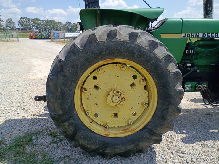 john-deere-2940-image-68