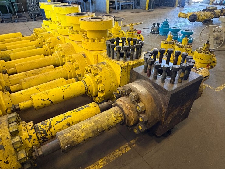 (4x$)-7-1/16”-15k-hydraulic-frac-valves,-field-ready-image-3