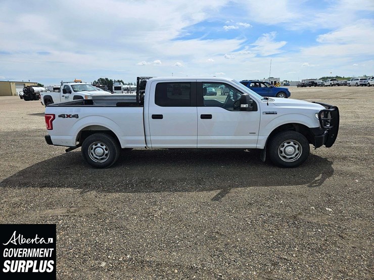 2017-ford-f150-image-31