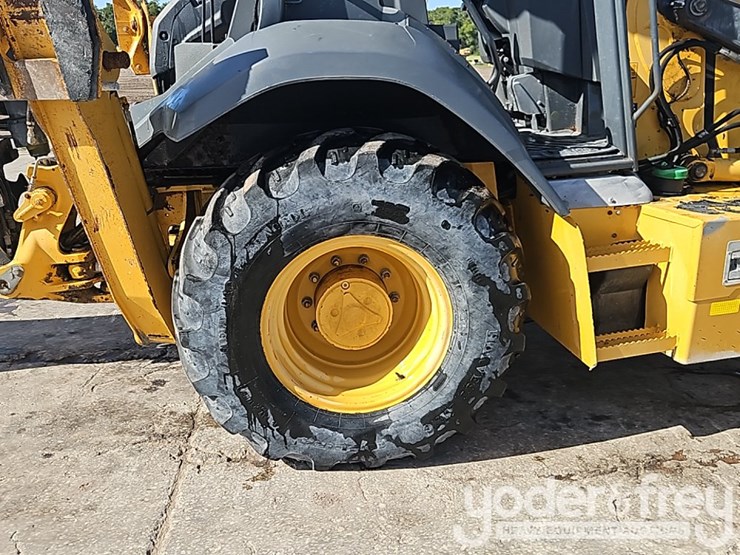 2017-deere-310sl-image-8